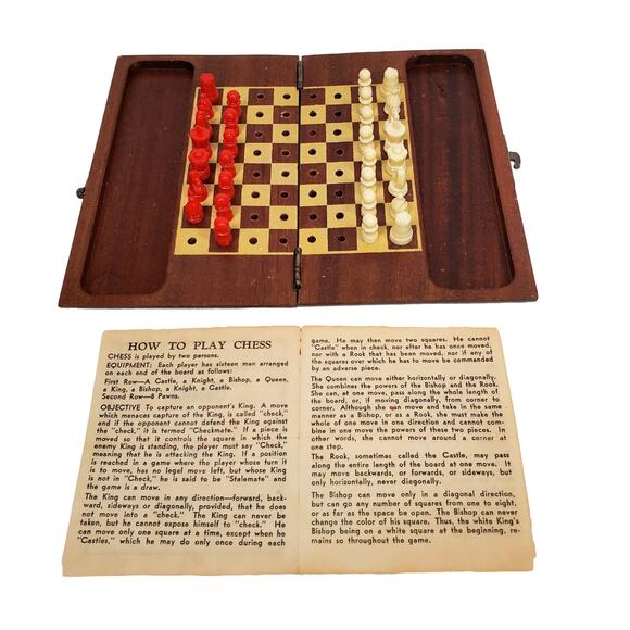 Miniature Travel Miniature Chess Set By Metro Mfg Co Wood Pegboard Vtg - Picture 1 of 9